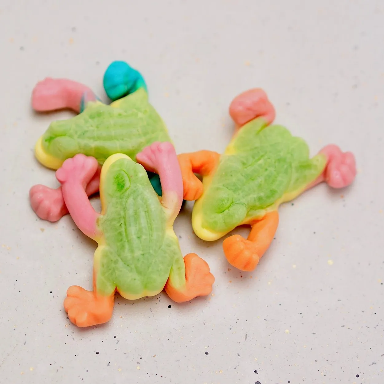 CAP5953-2 TROPICAL FROG