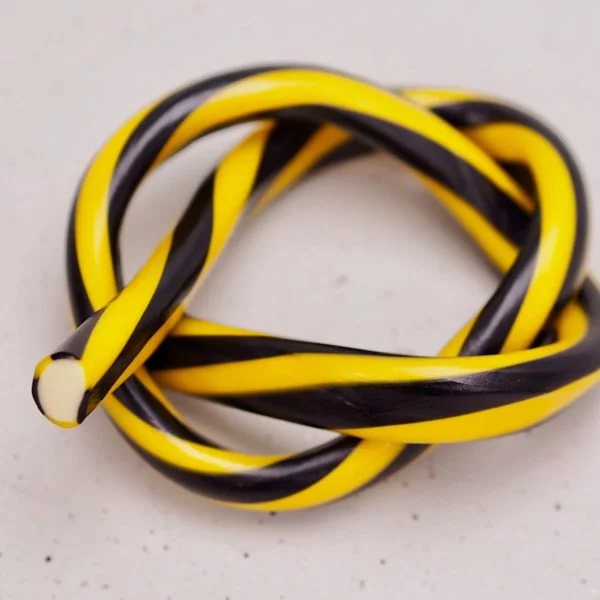 TWISTAD CITRON-LAKRITS (50 cm)